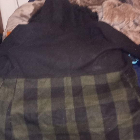 A&J Ladies Long Plaid Winter Coat - Picture 4 of 4